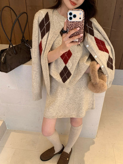 // 超氣質菱格紋背心+外套+短裙三件套