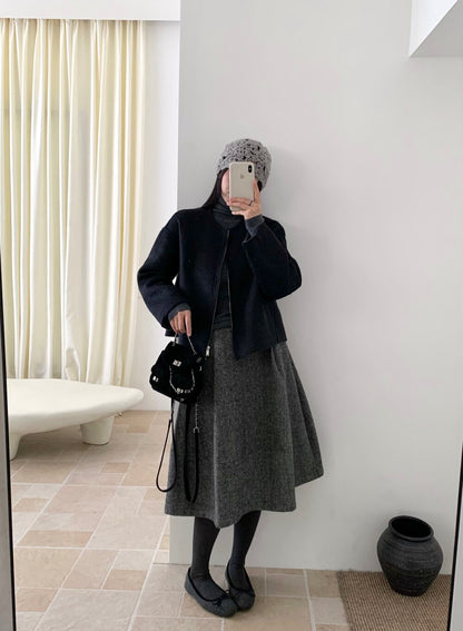 // 100%羊毛內撞色簡約圓領拉鍊手工外套