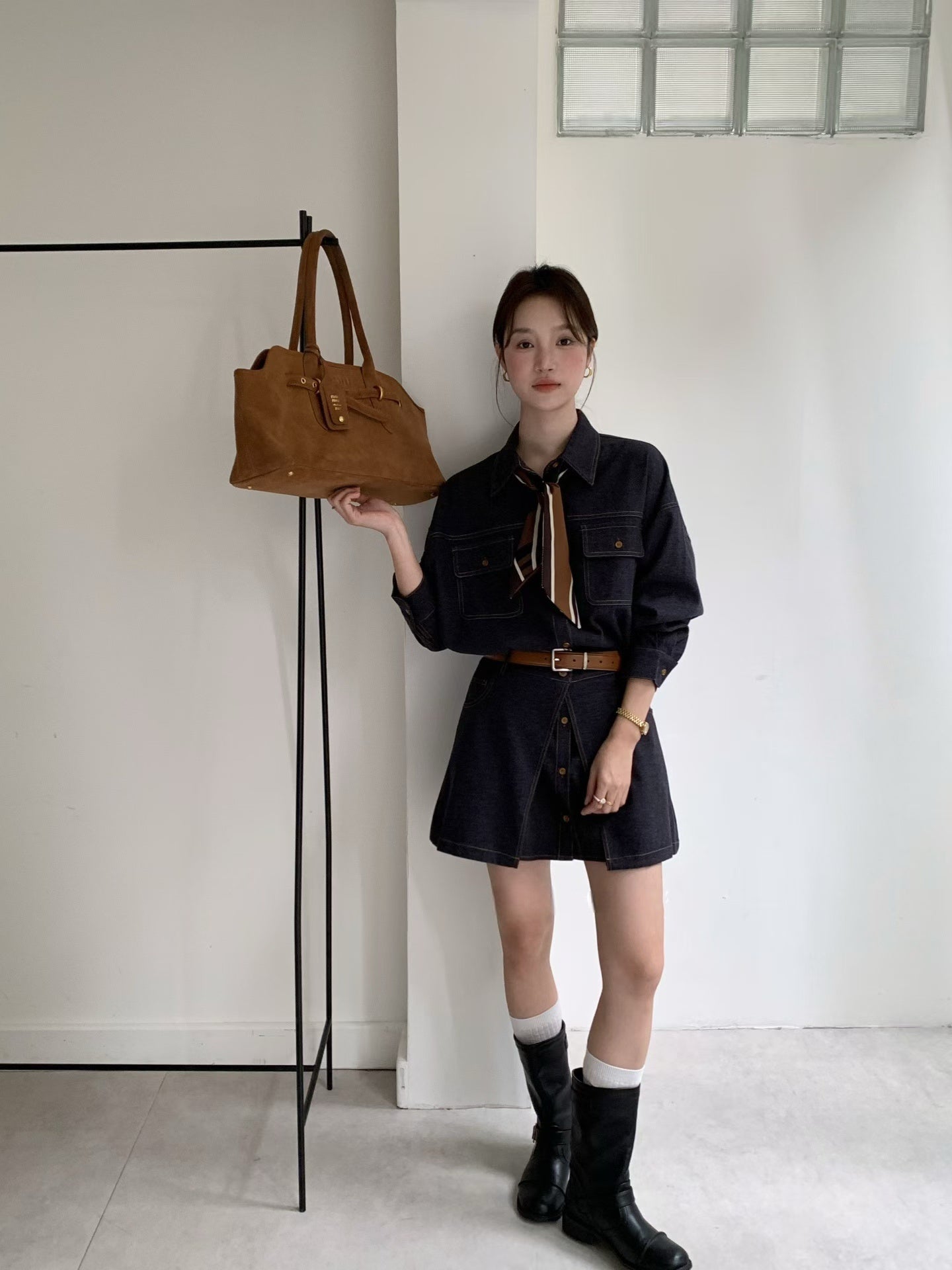 // 牛仔翻領長恤衫+高叉裙可分拆套裝(連絲巾+腰帶)