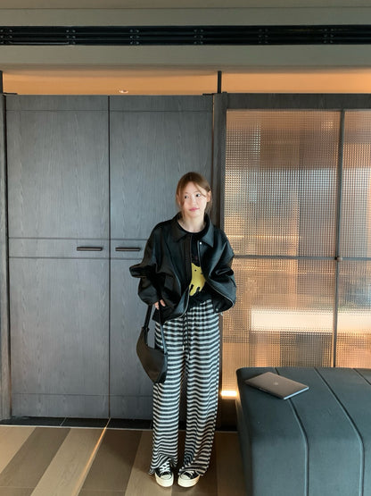 // 經典啞光翻領彷皮外套￼