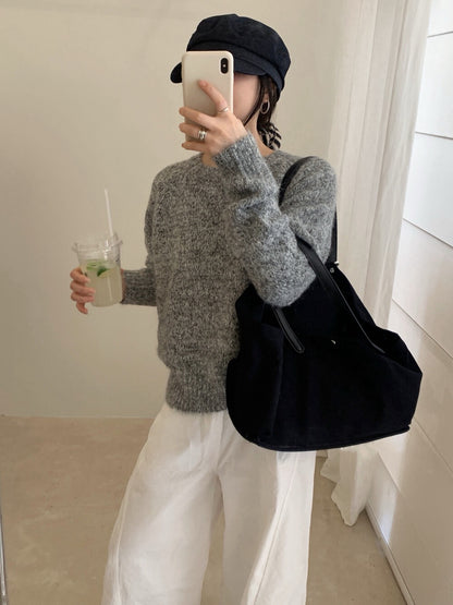 // 超美花線圓領毛衣