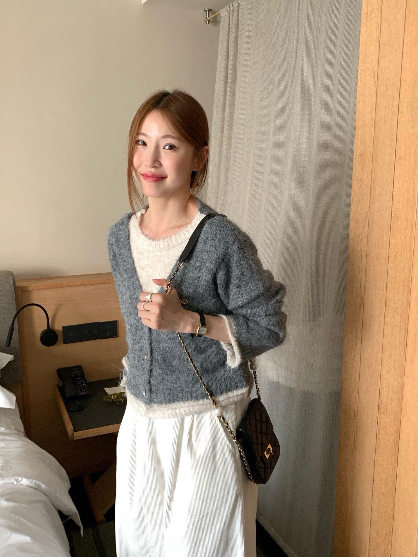 // 10%wool質感不規則鈕扣假兩件毛衣