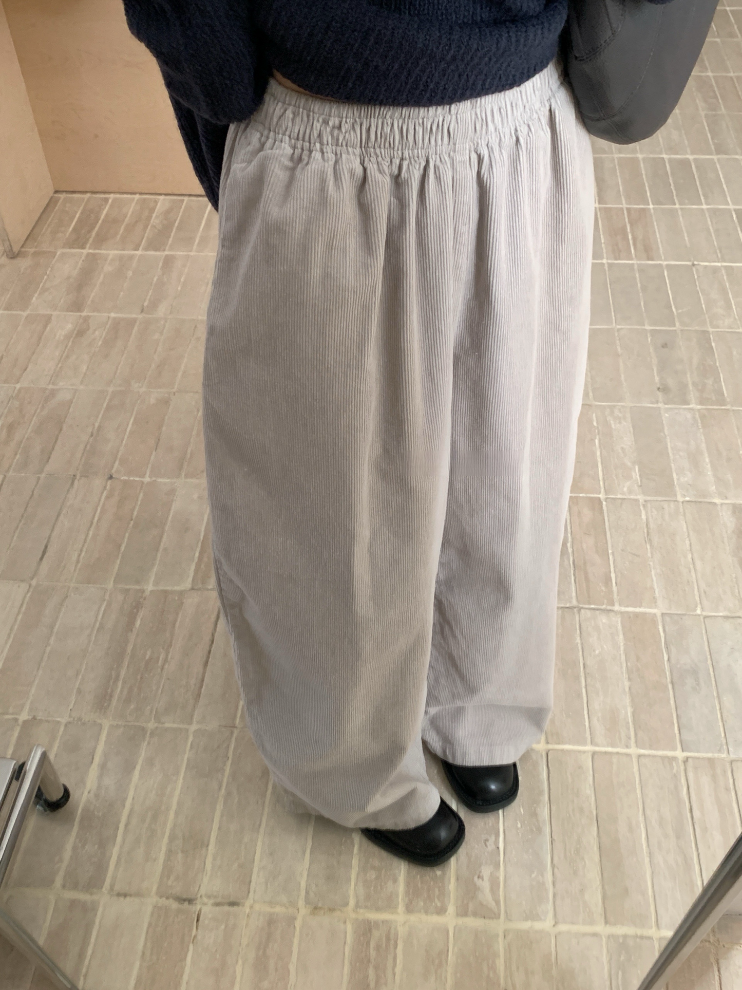 // 小復古感橡筋腰燈芯絨褲