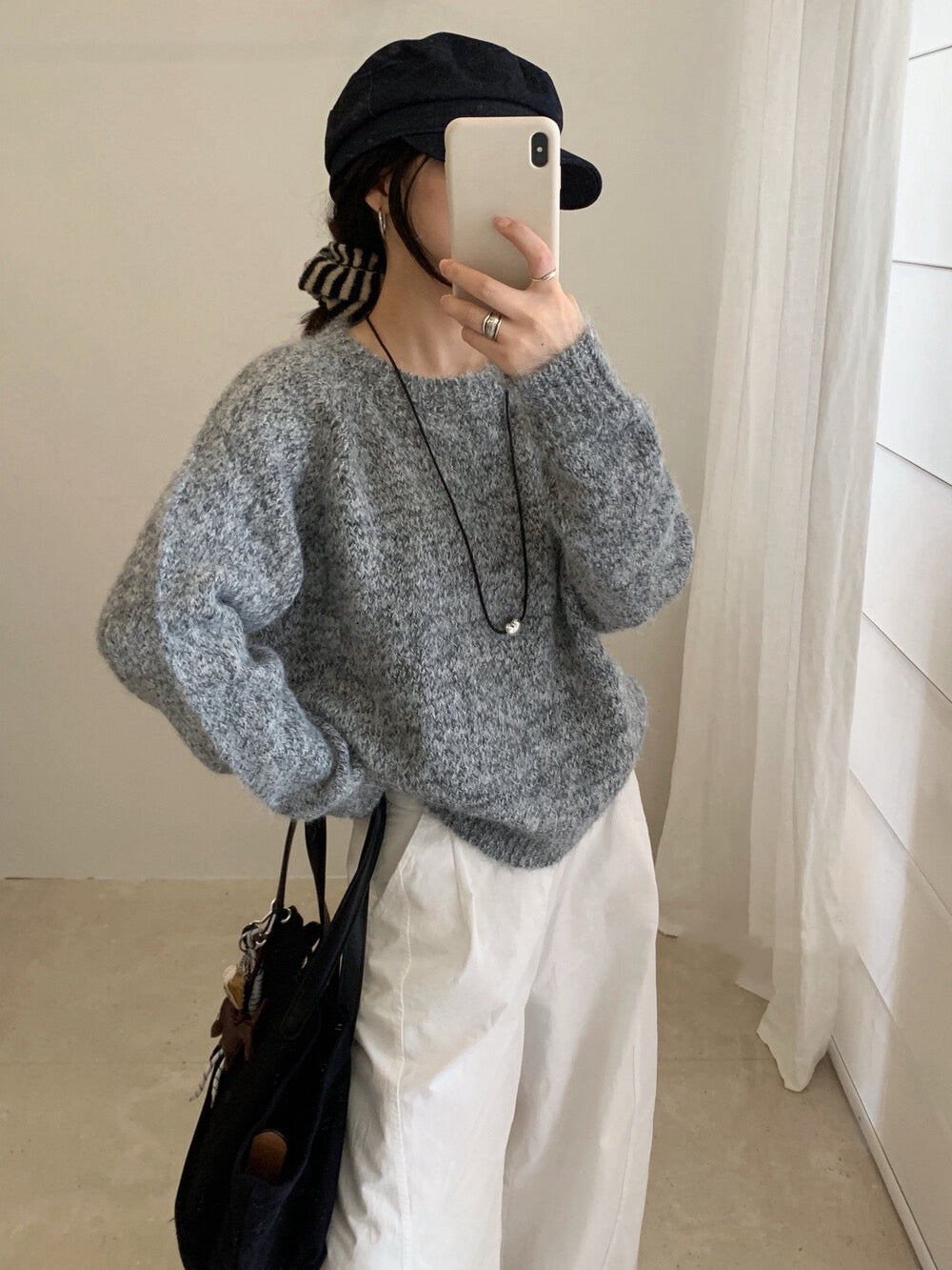 // 超美花線圓領毛衣