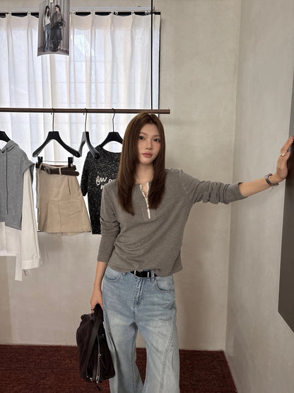 B210 / 拼接lace邊V領側褶褶長袖正肩TEE