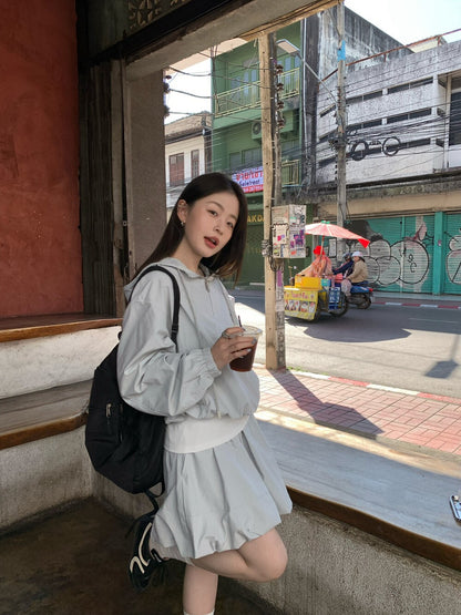 🩰 假兩件連帽半拉鍊上衣+花苞短裙套裝