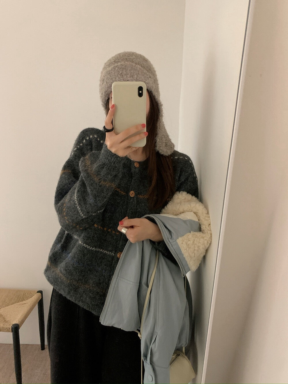 // 彩色鈎花線圓領CD