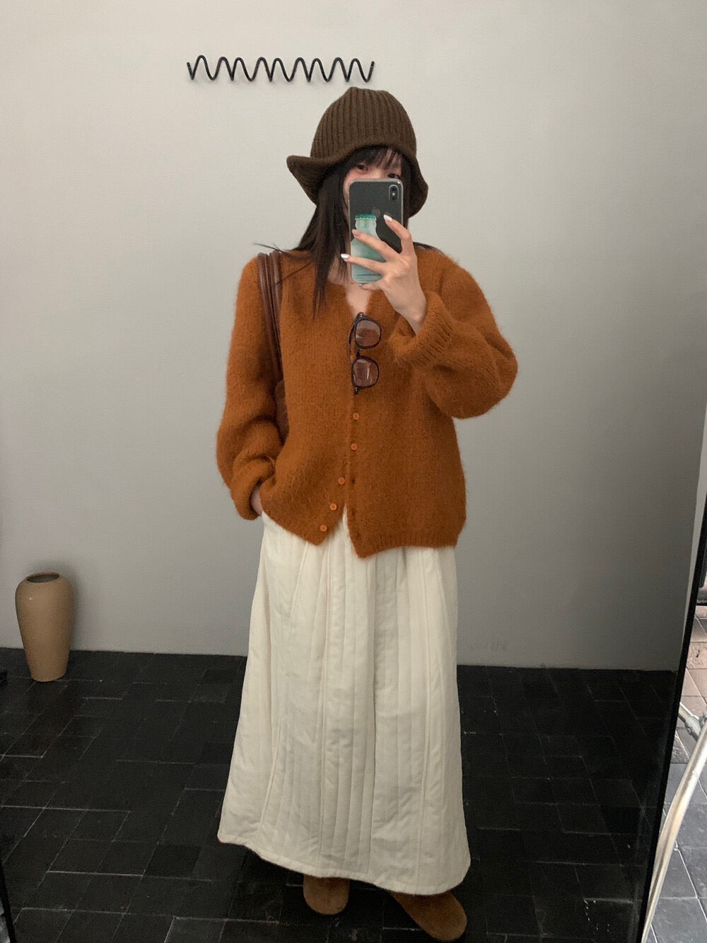 // 簡約小v領毛絨感CD