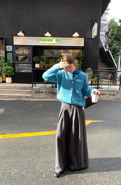 // 壓褶薄毛呢料闊腳西褲(連腰帶)