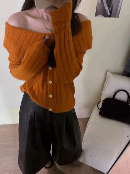 // 50%綿羊毛+20%alpaca可一字領直坑紋大翻領NT