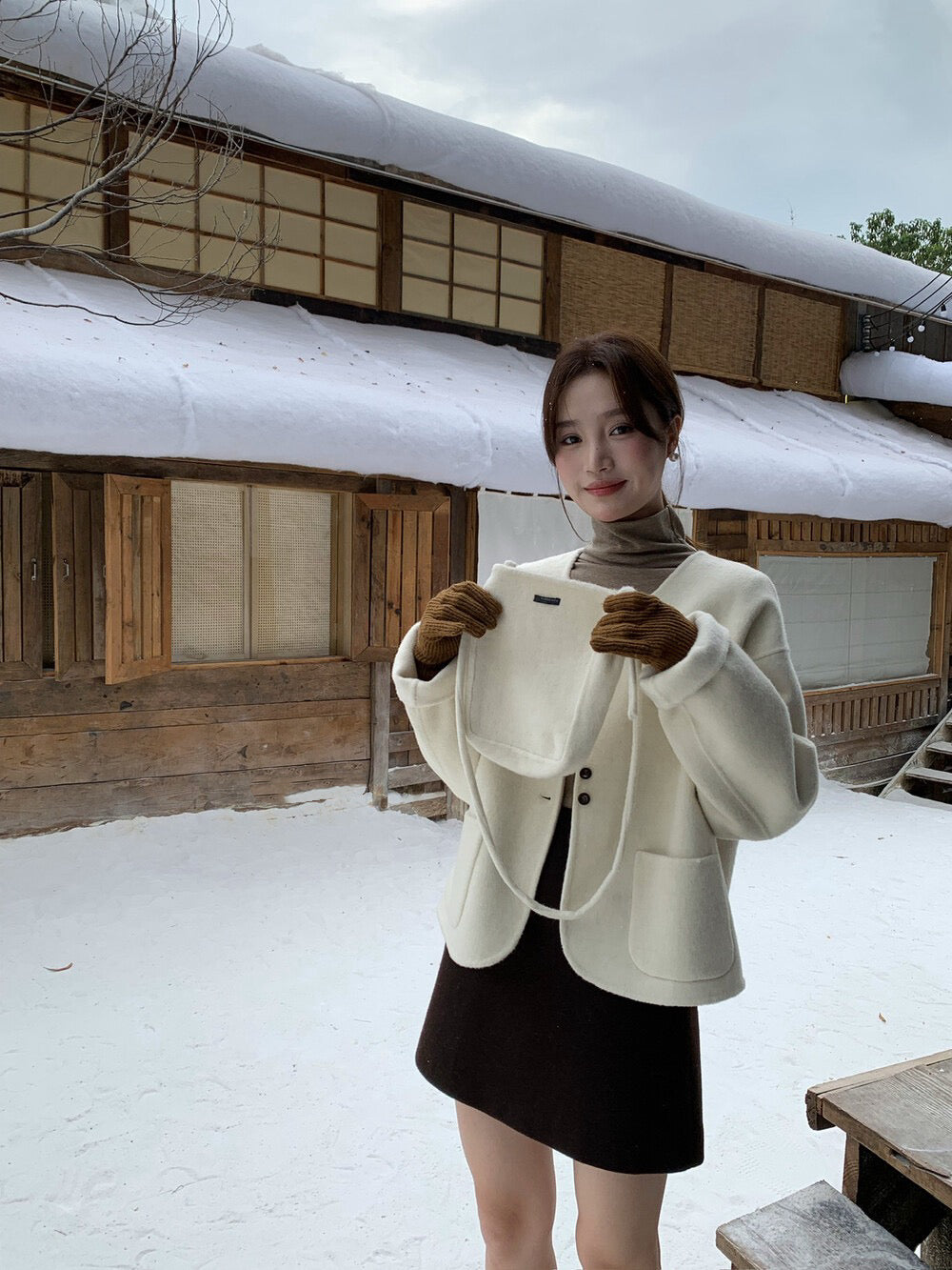 // 100%羊毛弧邊口袋特別鈕扣手工外套(連袋仔)