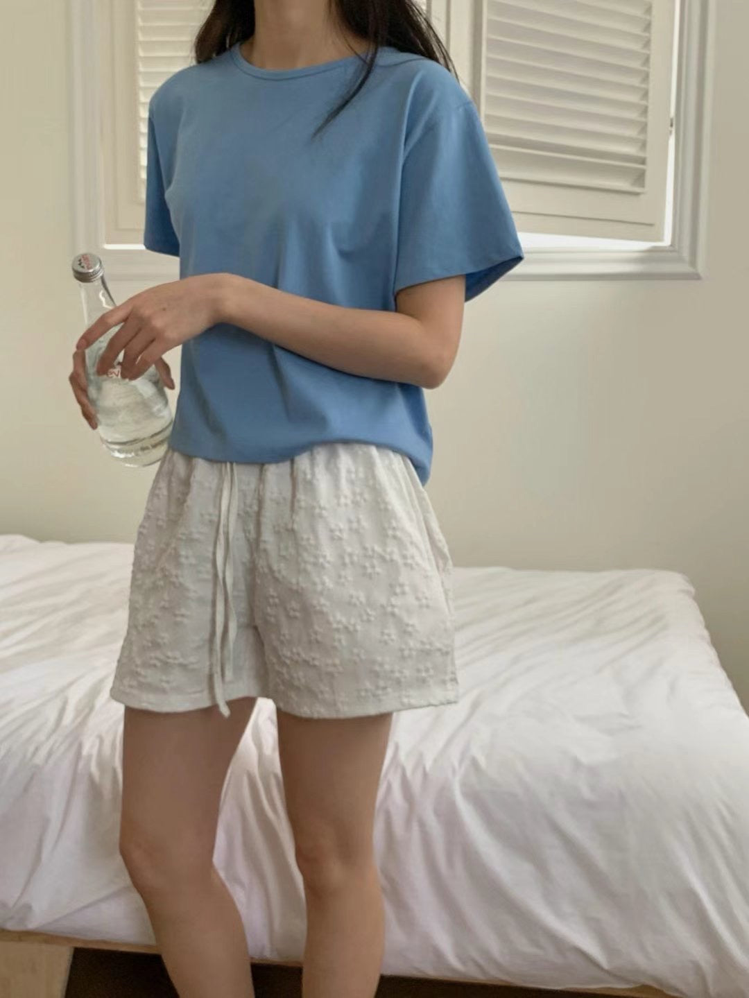 // 100%棉質中短款素TEE