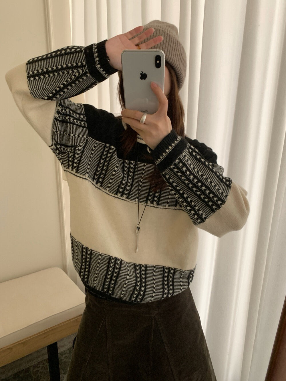 // 超美鈎針提花圓領毛衣