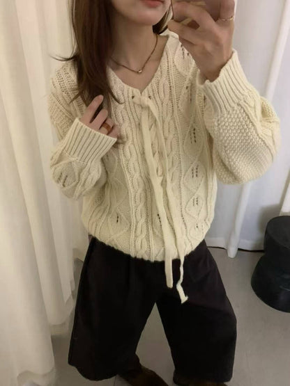 // 超美造型感麻花綁帶毛衣