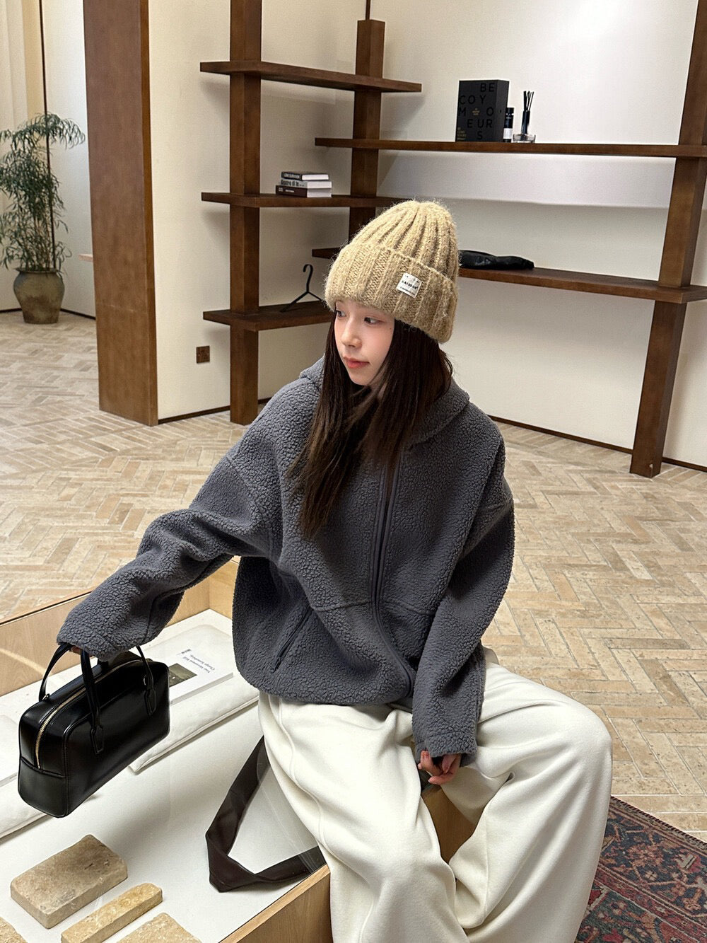 // 休閒感羊羔毛連帽外套