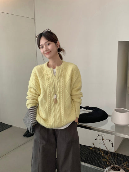 // 超軟糯小V領口麻花NT