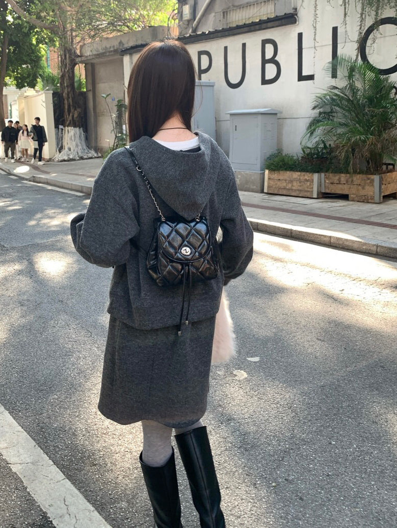 // 5%羊毛小V連帽衛衣+短裙套裝