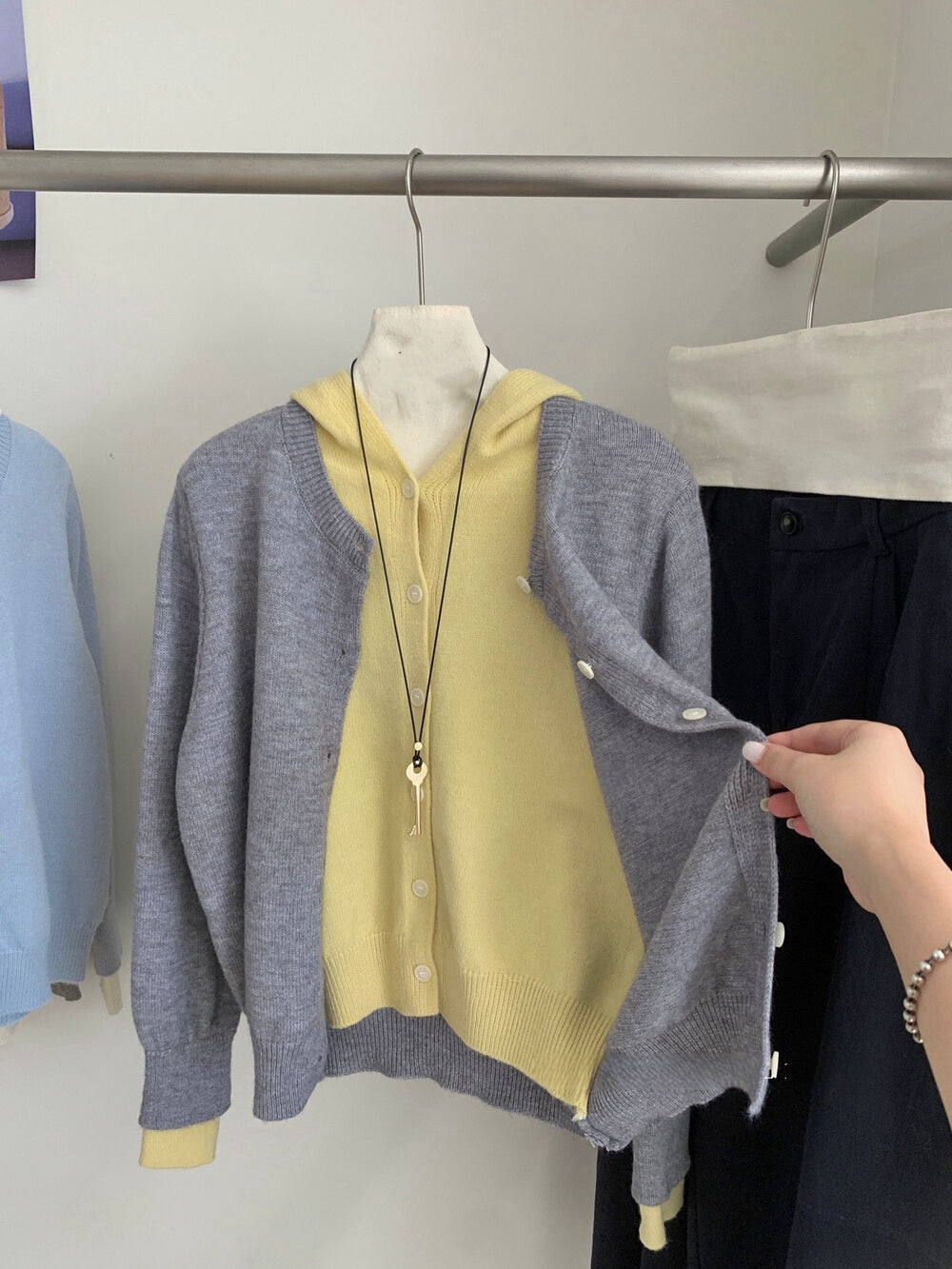 // 超美配色假兩件連帽外套NT