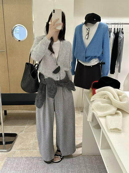 // 柔光馬海毛深V領CD