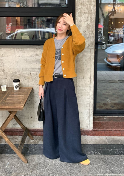 // 壓褶薄毛呢料闊腳西褲(連腰帶)