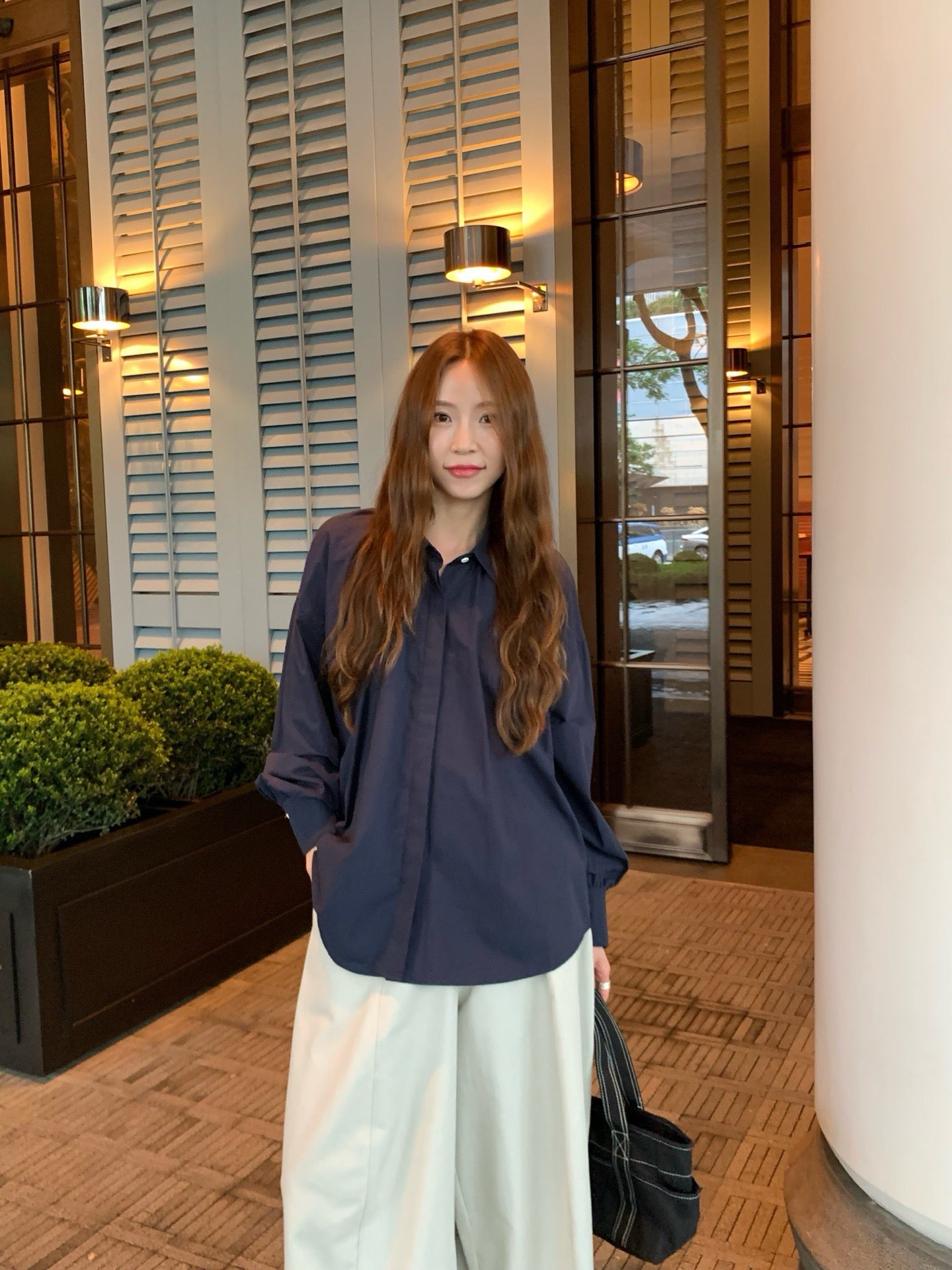 // 暗扣打褶設計側廓型鬆弛感簡約SH