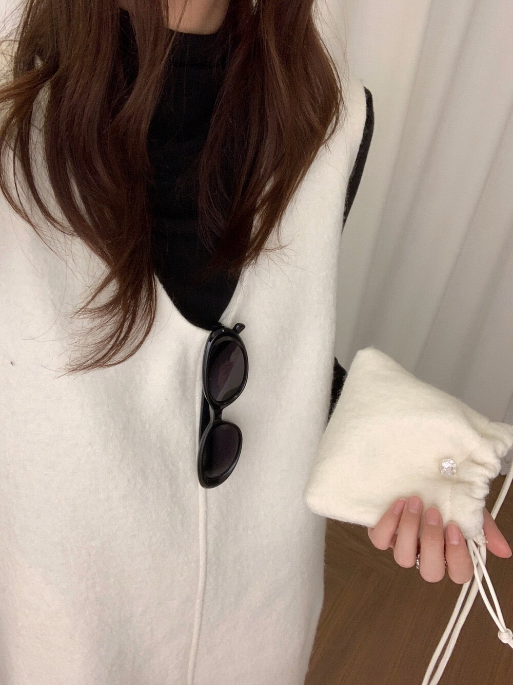 // 50%wool柔軟U領背心OPS(連袋仔)