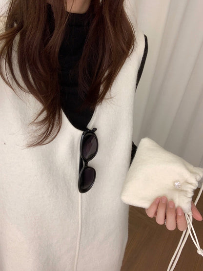 // 50%wool柔軟U領背心OPS(連袋仔)