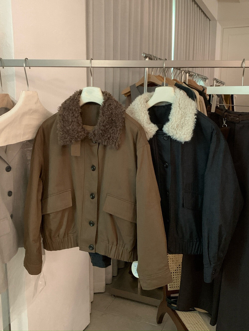 // 帥帥毛毛領夾棉飛行外套