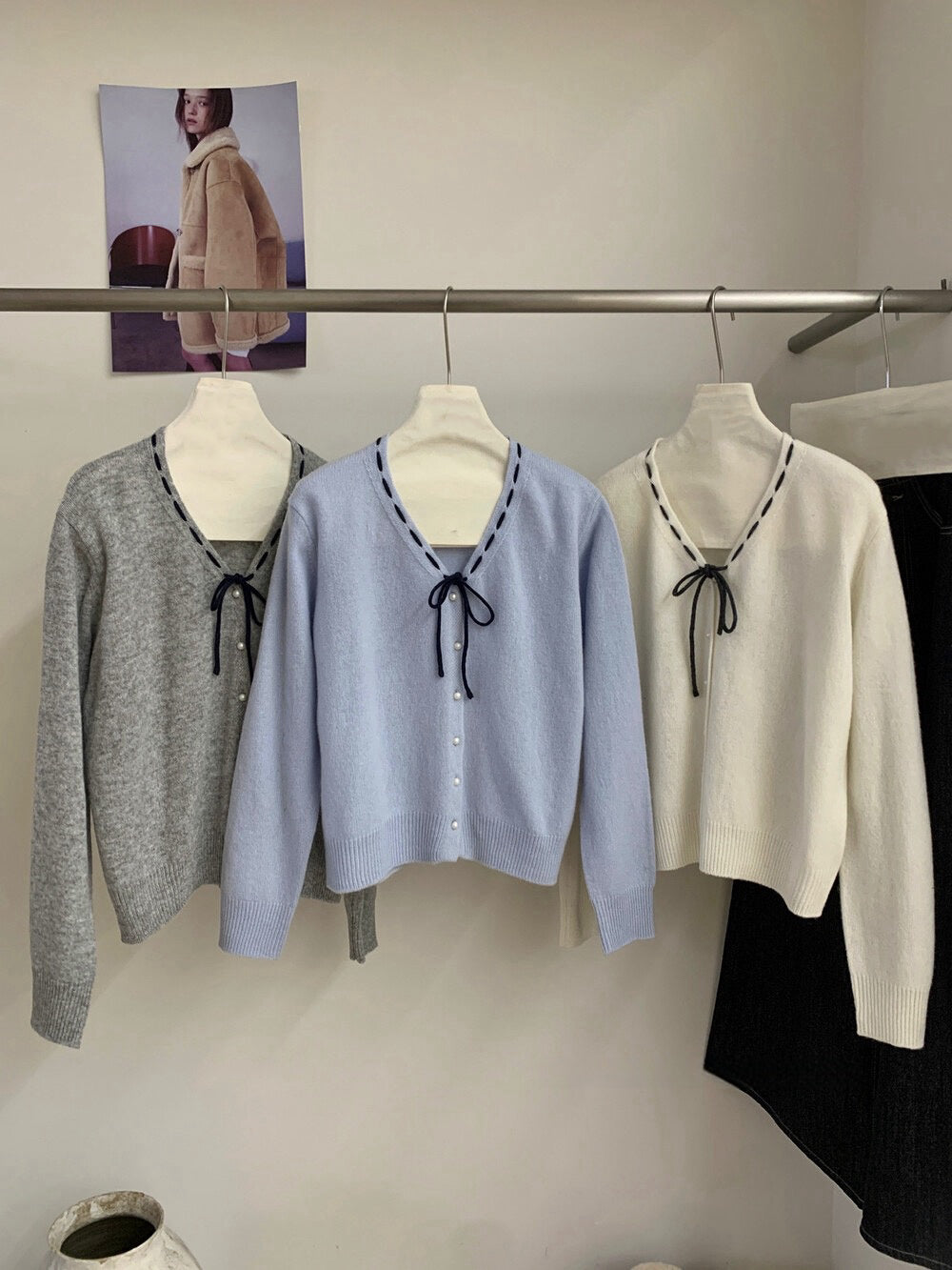 // 100%羊毛縫線蝴蝶結領口開胸NT