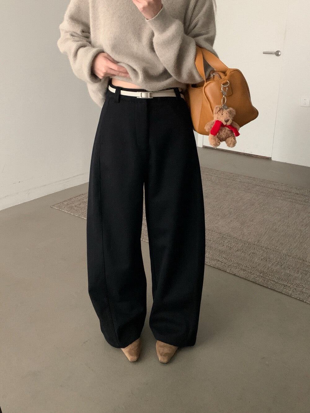 // 今季必入質感加絨彎刀褲(連腰帶)