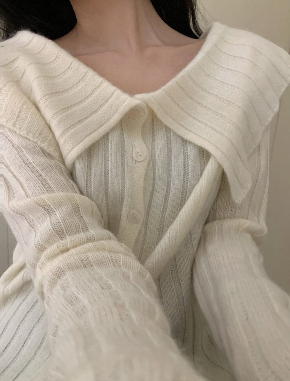 // 50%綿羊毛+20%alpaca可一字領直坑紋大翻領NT