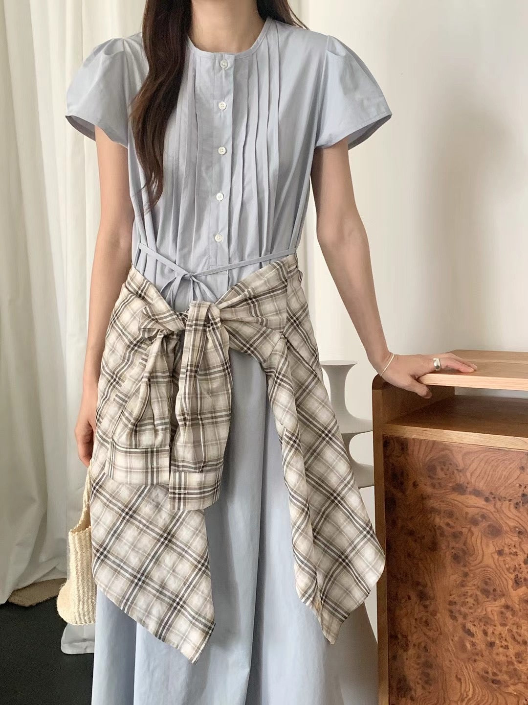 (現貨) // 小廓型袖子壓褶連腰繩恤衫款OPS