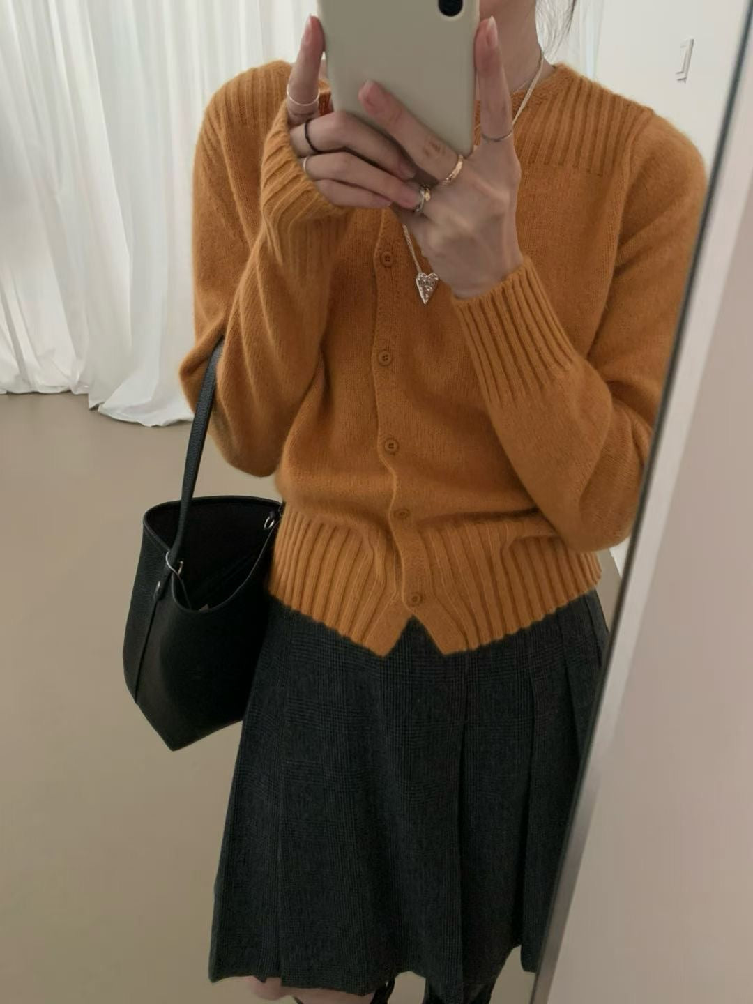 // 粗織紋邊特別領口CD