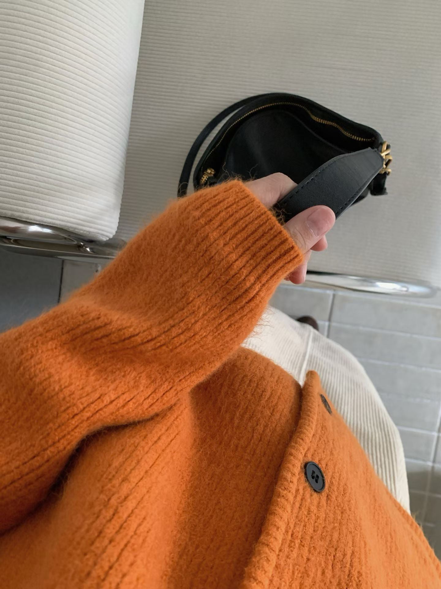 // 12色超美色系V領排扣羊絨紗CD