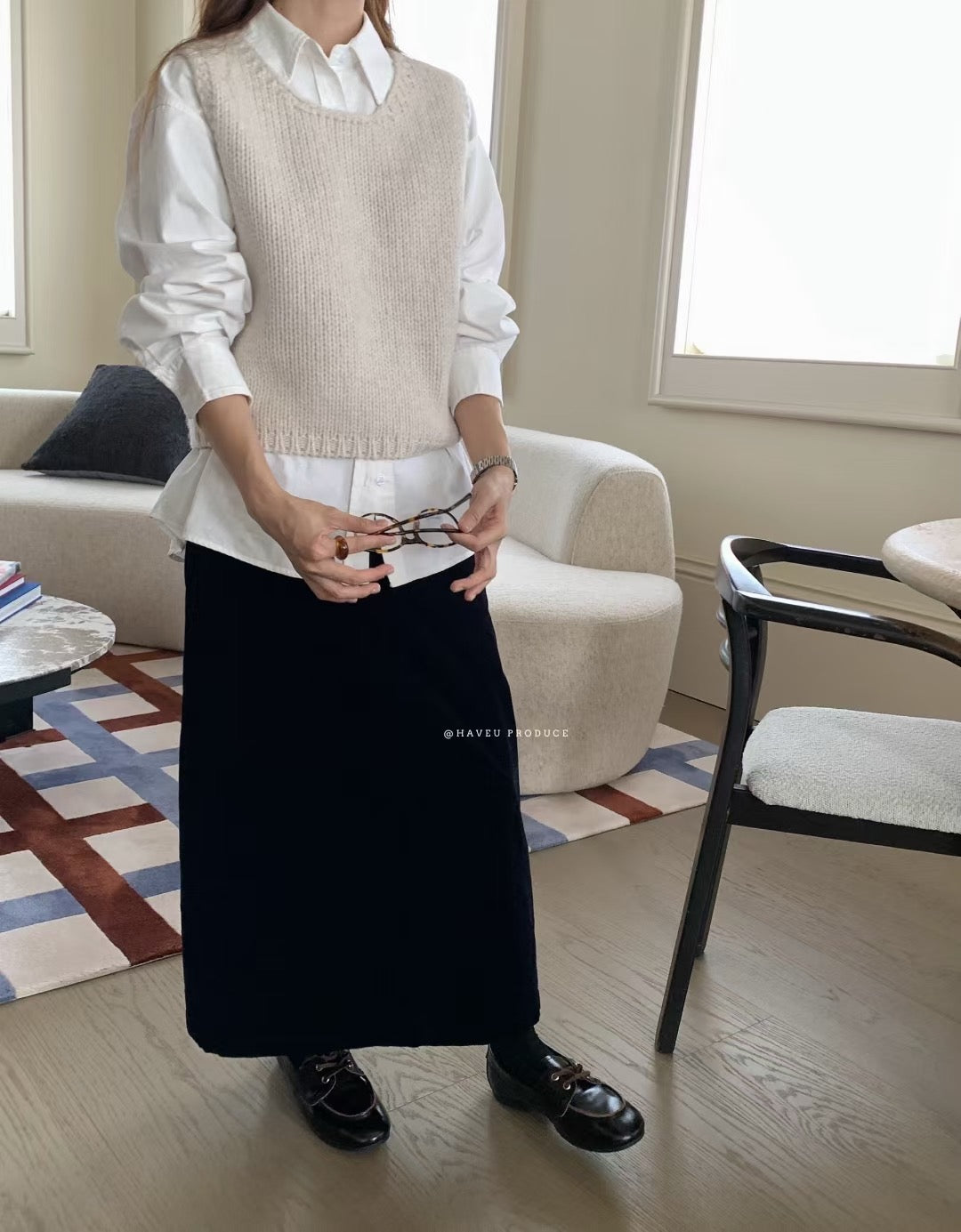 // 慵懶粗針後皮標羊毛背心