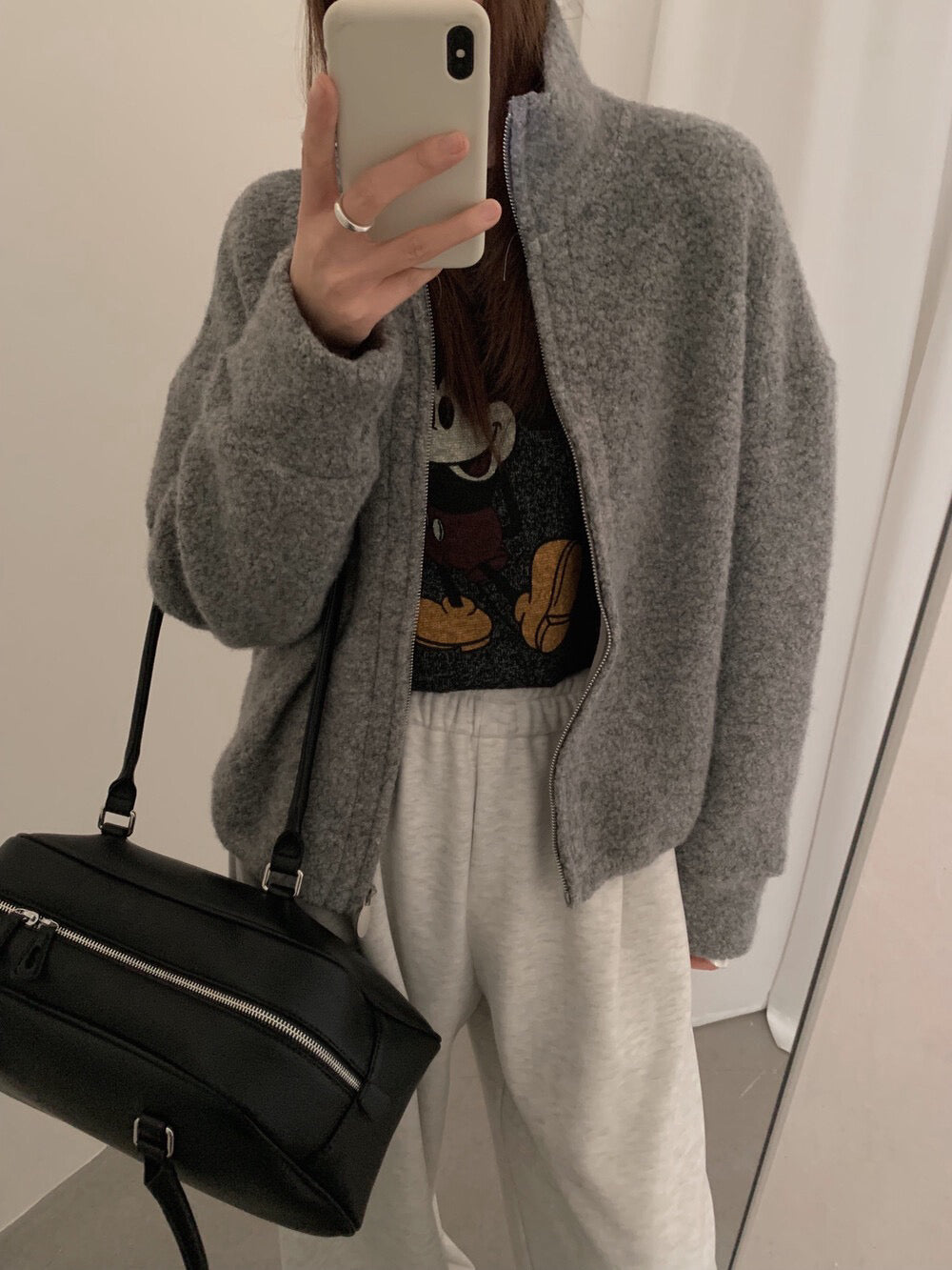 // 85%羊毛下擺可抽繩立領外套