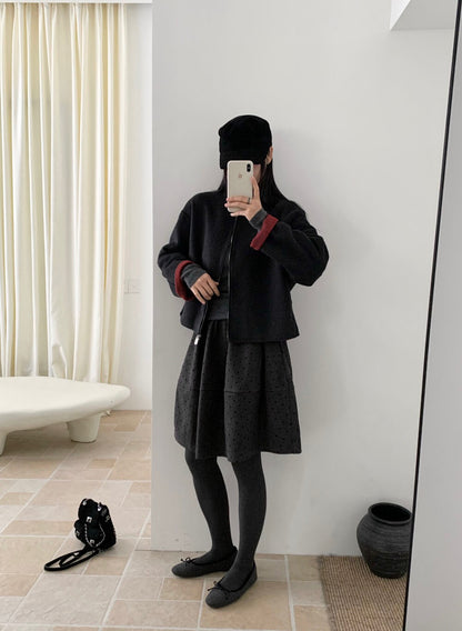 // 100%羊毛內撞色簡約圓領拉鍊手工外套