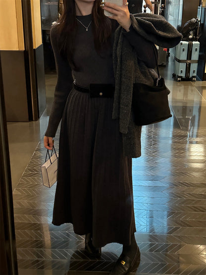 // 超顯瘦氣質百褶針織OPS