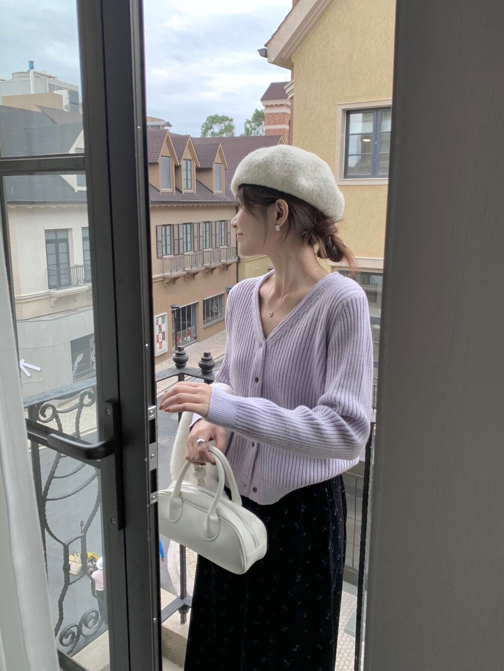 // 溫柔色系經典粗坑紋V領CD