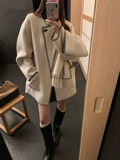 // 100%羊毛撞色鎖邊手工外套(連頸巾)