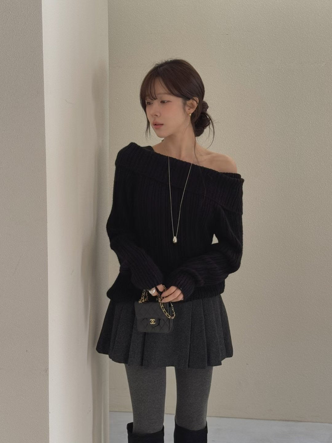 // 可前後兩穿一字領直織紋排扣NT