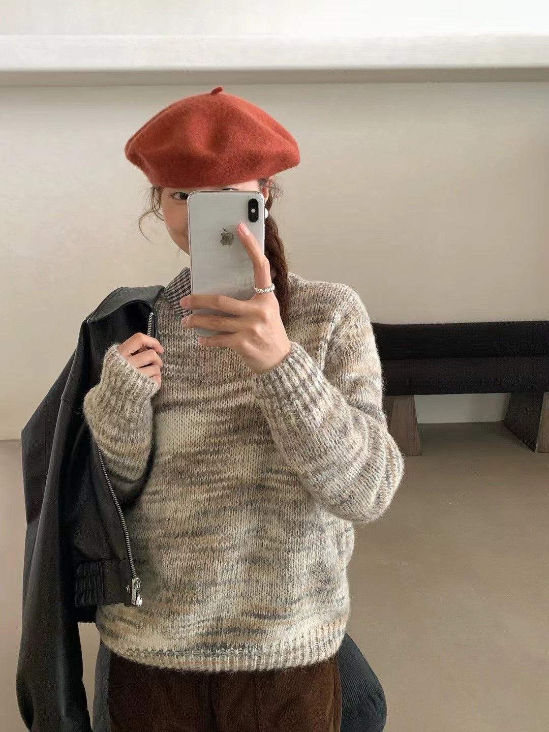 // 超好看的雜色花線圓領毛衣