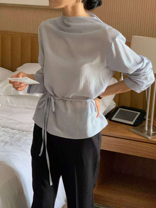 // 自帶肌理感後鈕扣小立領綁腰BL