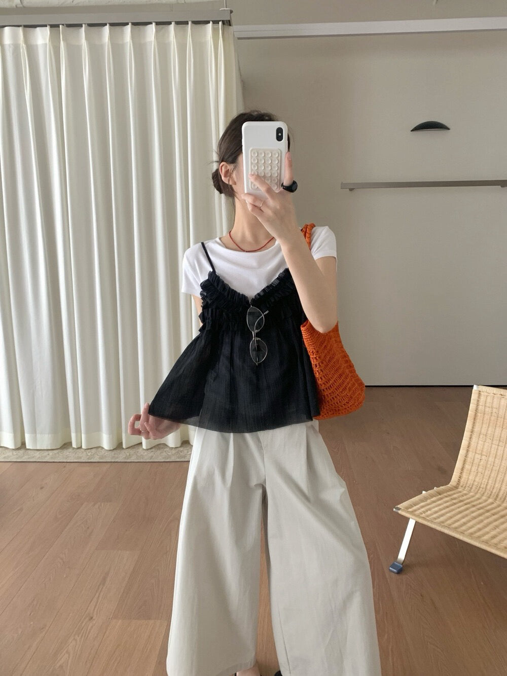 // 精緻壓褶邊lace小吊帶