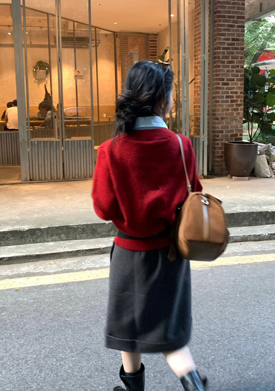 // 帥氣假兩件拼接恤衫領毛衣