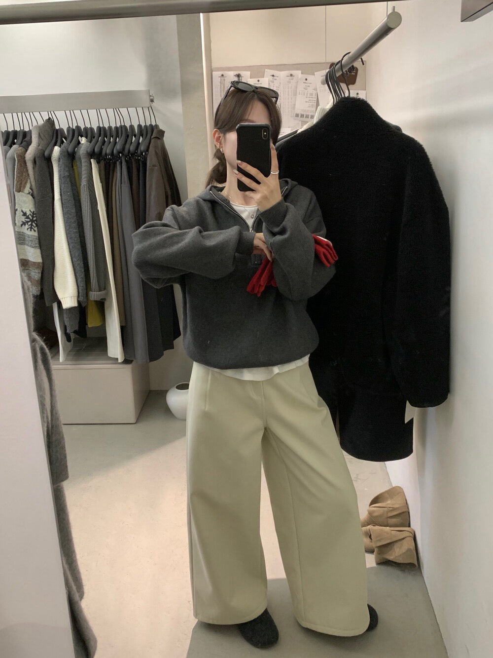 // 經典半拉鍊連帽混羊毛毛衣