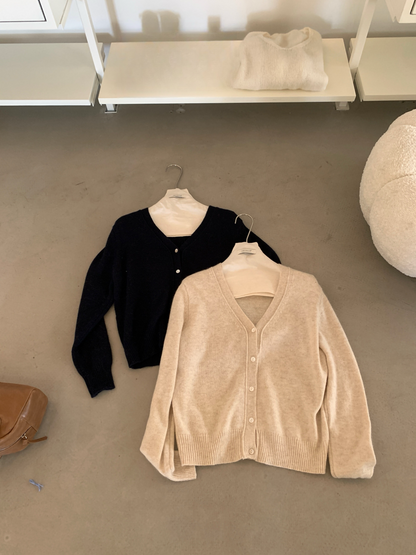 // 超soft兔絨V領CD