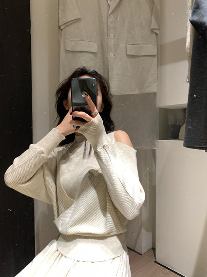 // 設計感交叉露肩針織上衣