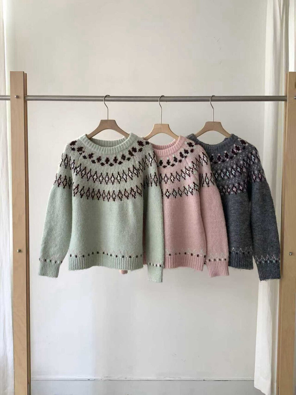 // 復古民族patterns圓領毛衣