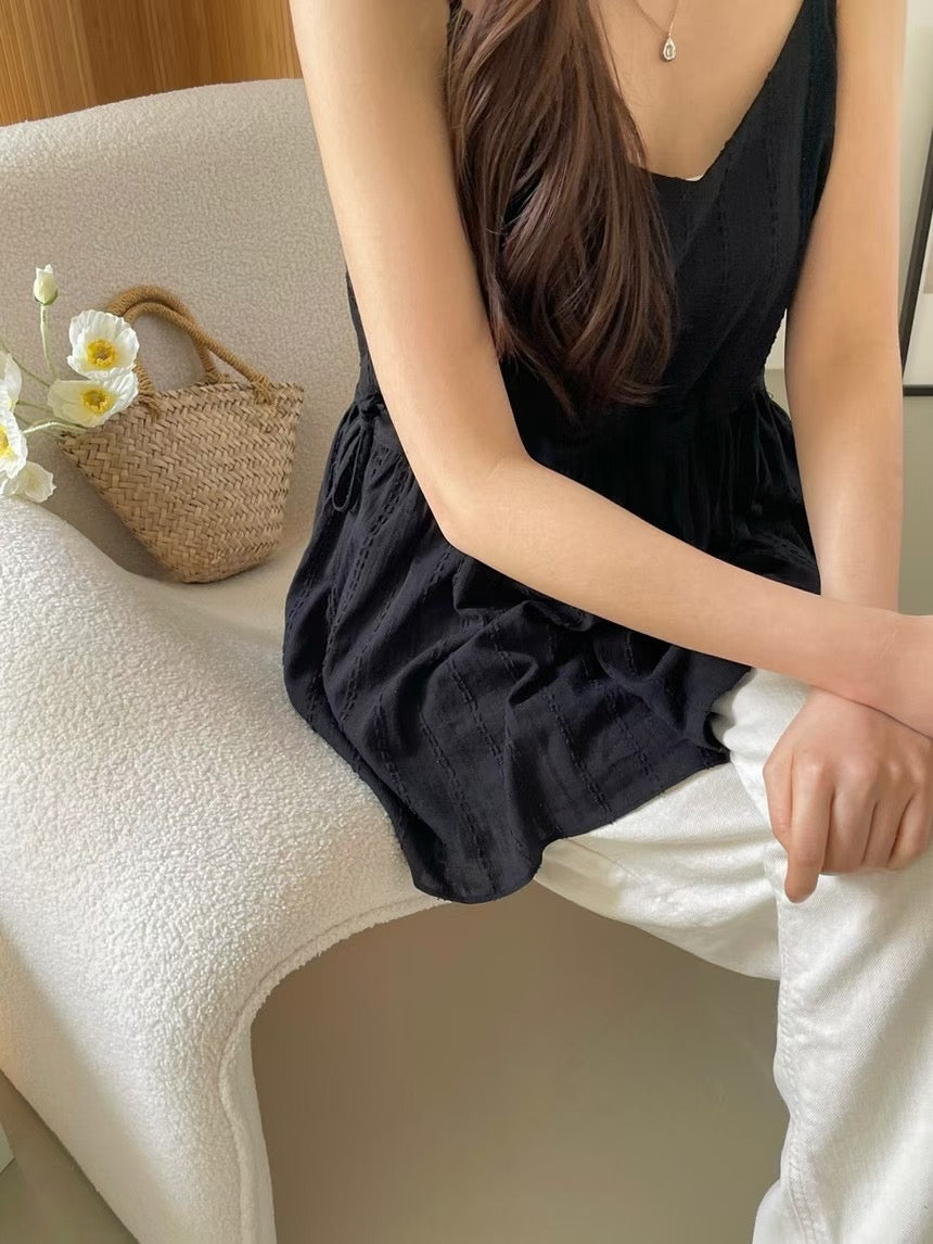 // 肌理感兩邊綁腰款吊帶